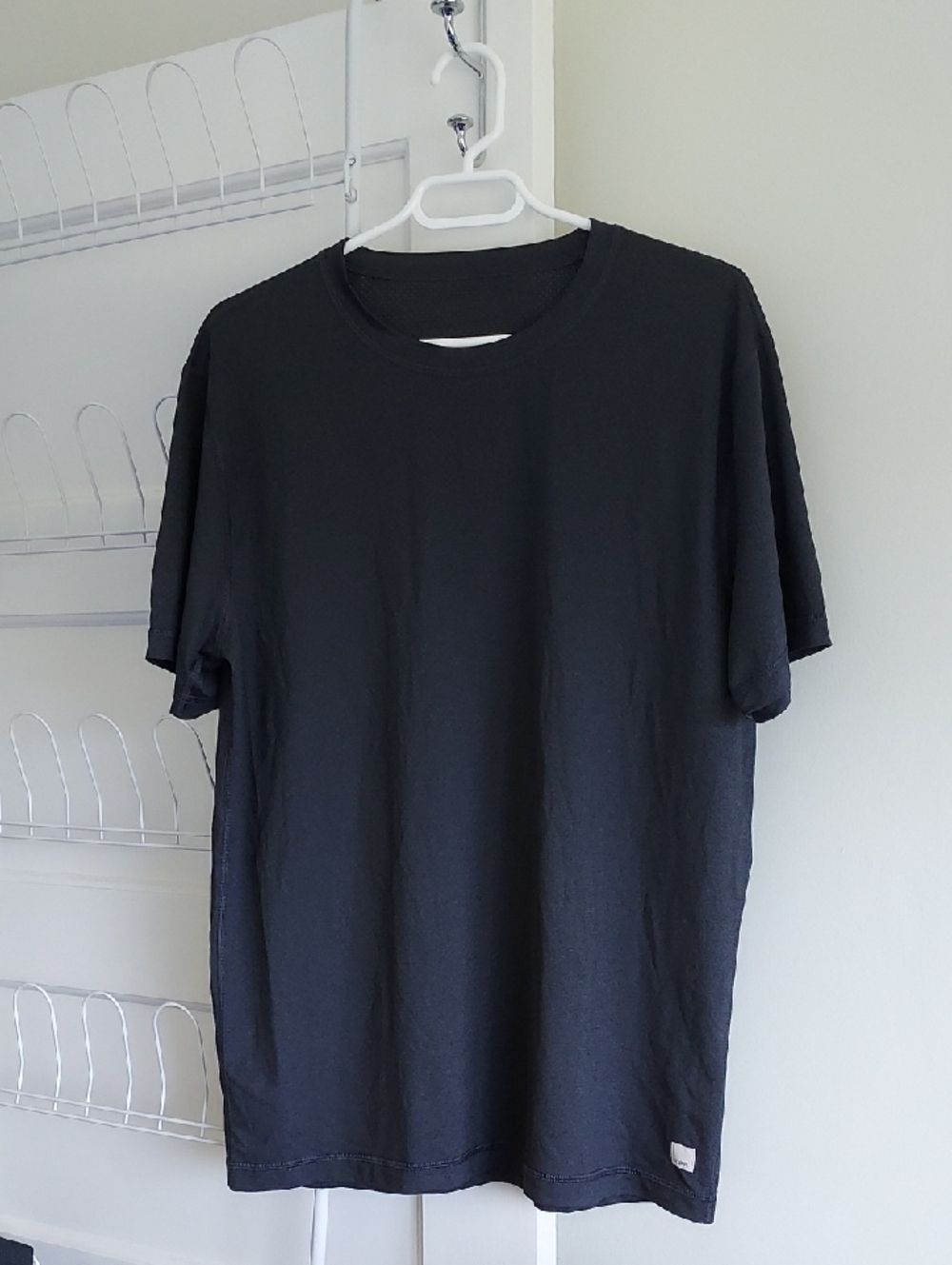 Vuori Tradewind Performance Tee 2.0 Perforated Short Sleeve Shirt Dark Gray Run